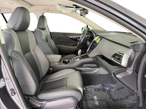 Used 2025 Subaru Outback Onyx Edition AWD/4WD image 18