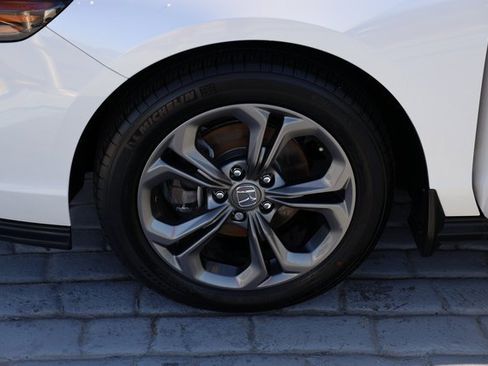 Used 2023 Honda Accord EX image 39