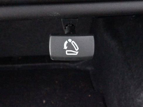 Used 2020 Chevrolet Malibu LT image 25