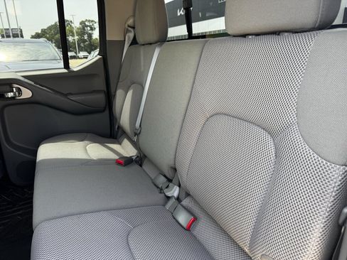 Used 2019 Nissan Frontier SV RWD image 23