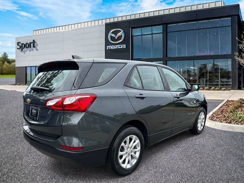 Used 2020 Chevrolet Equinox LS FWD image 3