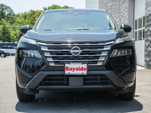 Used 2024 Nissan Rogue S AWD/4WD image 3
