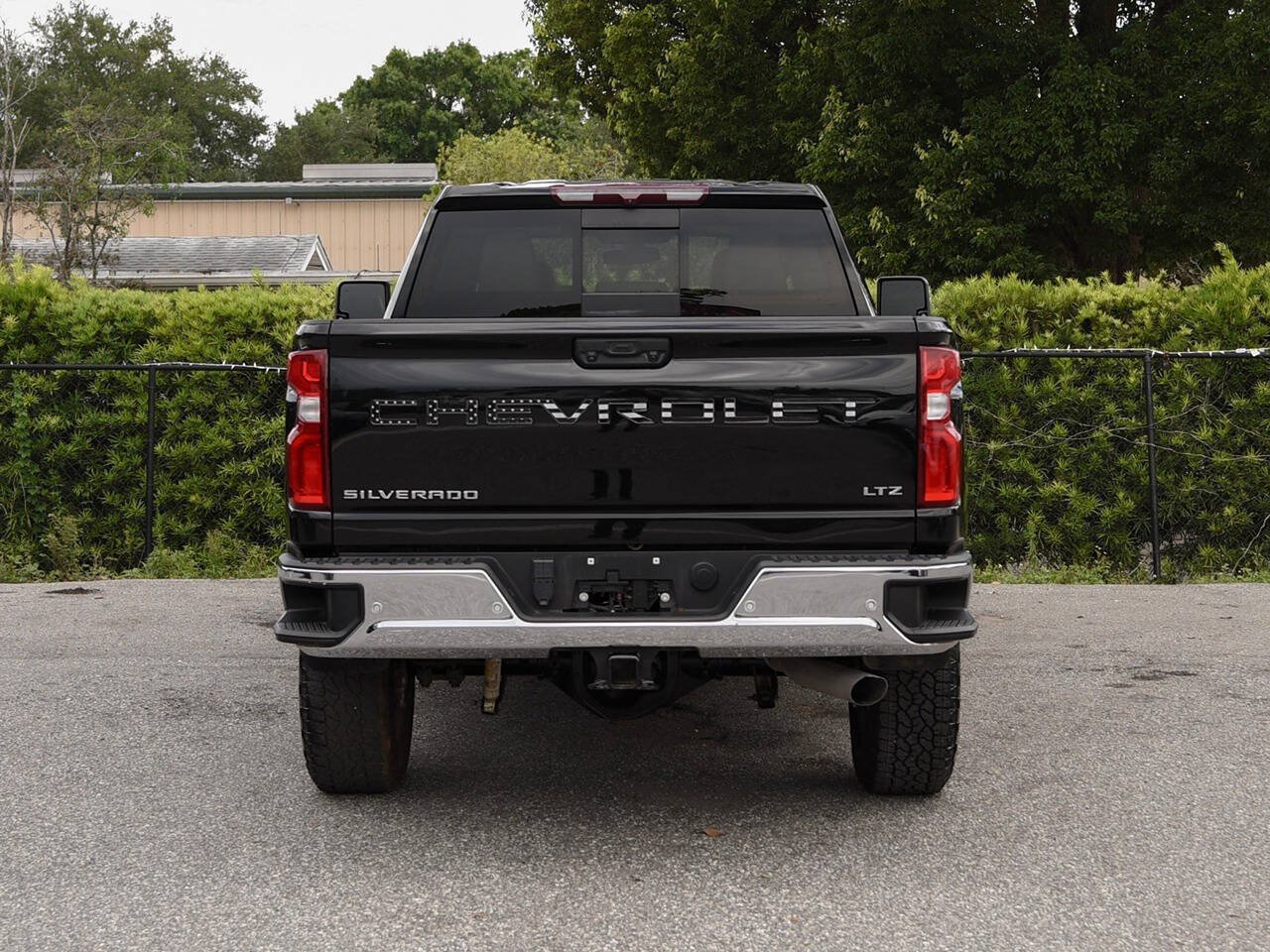 Used 2022 Chevrolet Silverado 2500 LTZ w/ LTZ Plus Package AWD/4WD image 7