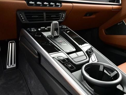 Certified 2026 Porsche 911 Targa 4S AWD/4WD image 11
