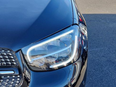 Used 2021 Mercedes-Benz GLC 300 4MATIC image 9