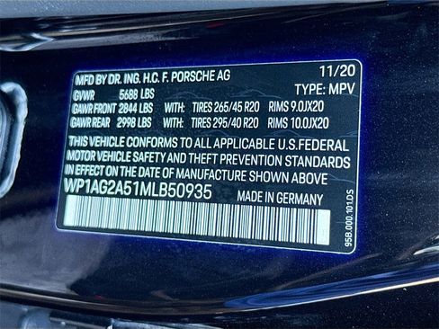 Used 2021 Porsche Macan GTS w/ Sport Chrono Package image 37