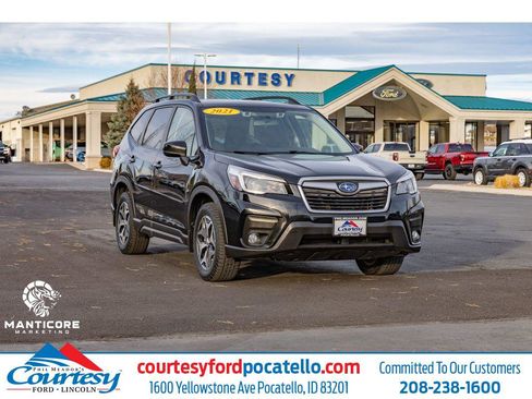 Used 2021 Subaru Forester Premium image 1