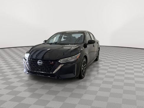 Certified 2025 Nissan Sentra SR w/ SR Premium Package image 5