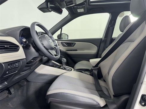 Used 2025 Subaru Forester Premium image 4