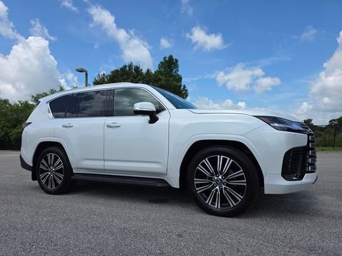 New 2026 Lexus LX 600 4WD w/ Luxury Package image 1