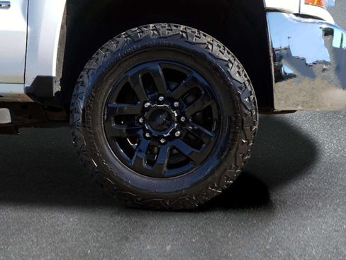 Used 2016 Chevrolet Silverado 2500 W/T w/ Snow Plow Prep Package AWD/4WD image 9