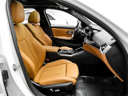 Used 2023 BMW 330i Sedan w/ Premium Package RWD image 33