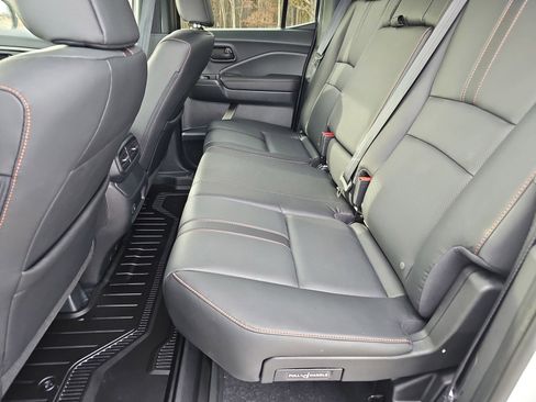 Used 2025 Honda Ridgeline TrailSport image 13