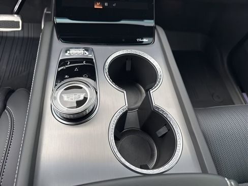 New 2026 Cadillac Vistiq Sport w/ LPO, Floor Liner Package image 29