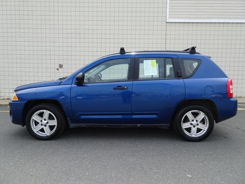 Used 2009 Jeep Compass Sport image 4