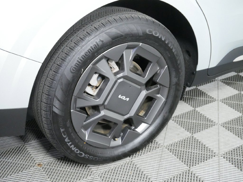 Used 2026 Kia Carnival SX FWD image 13