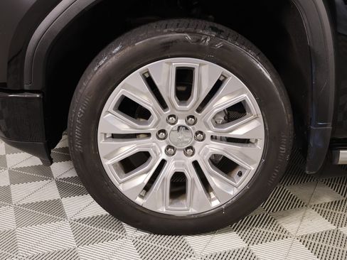 Used 2022 GMC Sierra 1500 Denali w/ Denali Premium Package image 18