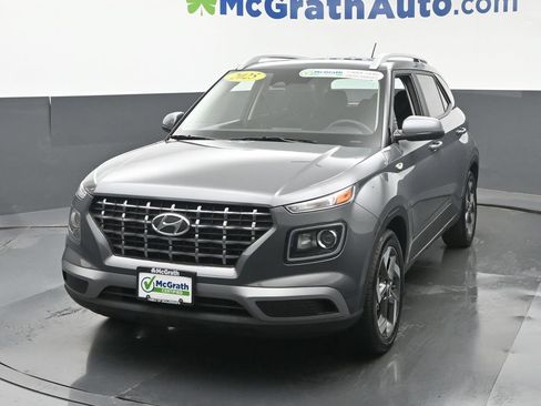 Used 2025 Hyundai Venue SEL FWD image 23