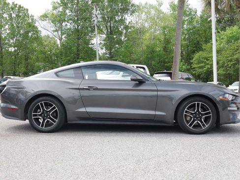 Used 2020 Ford Mustang Premium image 4