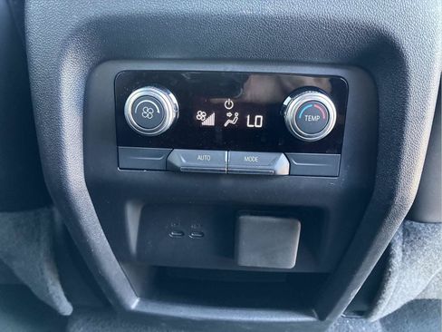 Used 2025 GMC Acadia Elevation w/ Elevation Premium Package AWD/4WD image 14