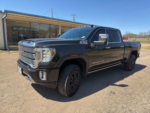 Used 2021 GMC Sierra 2500 Denali w/ Denali Black Diamond Edition image 2