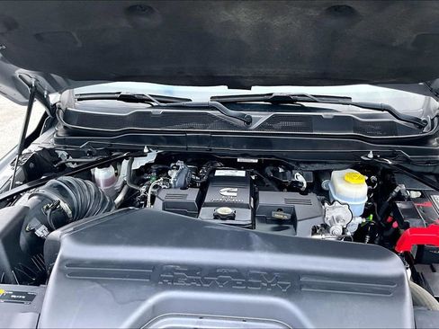 Used 2022 RAM 3500 Big Horn image 30