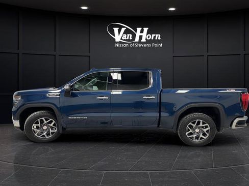Used 2023 GMC Sierra 1500 SLT AWD/4WD image 6