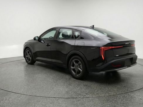 Used 2025 Kia K4 LXS image 6
