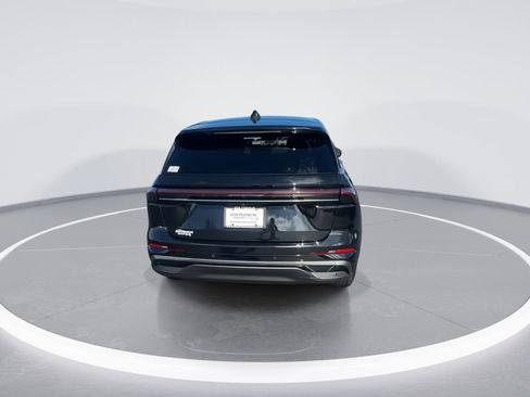 Used 2025 Lincoln Nautilus Premier w/ Jet Appearance Package image 7