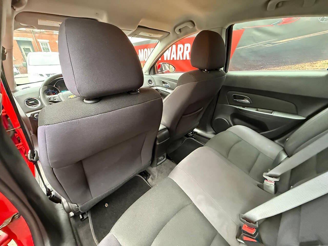 Used 2015 Chevrolet Cruze LT w/ Technology Package FWD image 13