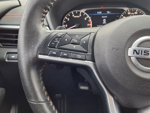 Used 2022 Nissan Altima 2.5 SR FWD image 18