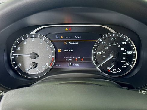 Used 2025 Nissan Frontier SV image 24