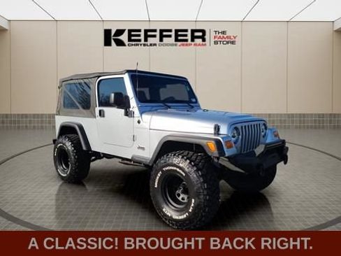 Used 2004 Jeep Wrangler 4WD image 8
