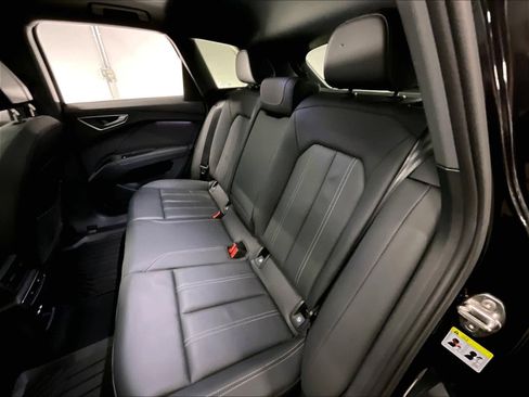 Used 2024 Audi Q4 e-tron Premium Plus w/ Premium Plus image 26