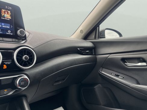 Used 2024 Nissan Sentra SV image 20