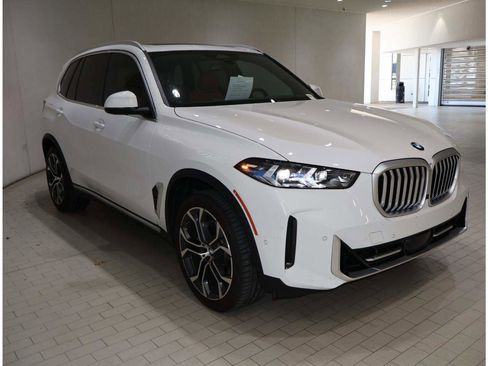 Certified 2024 BMW X5 xDrive40i w/ Premium Package AWD/4WD image 7