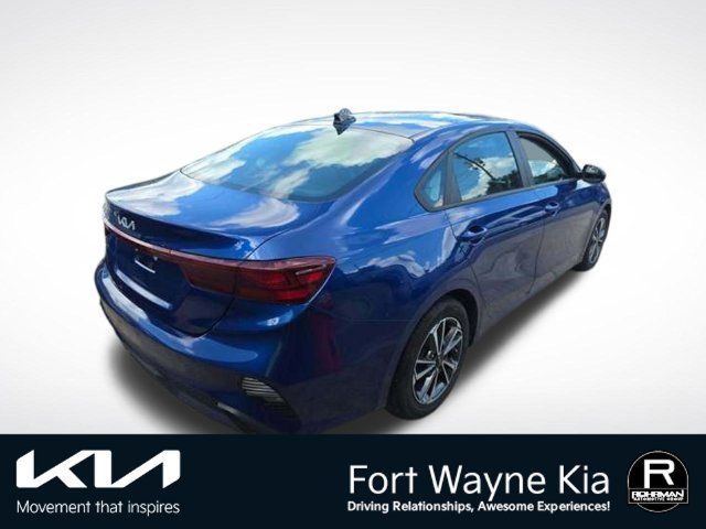 Certified 2024 Kia Forte LXS FWD image 3