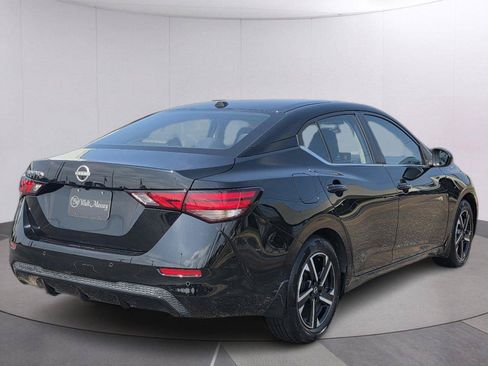 Used 2025 Nissan Sentra SV FWD image 5