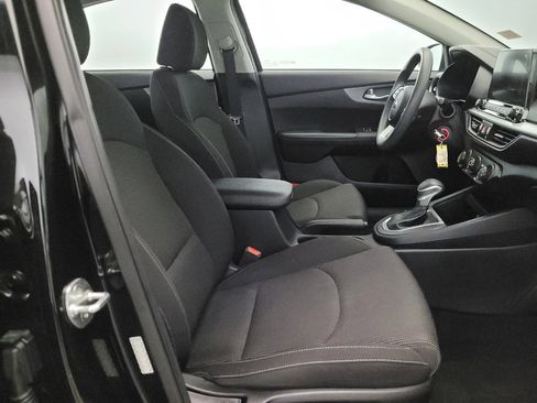 Used 2020 Kia Forte LXS FWD image 21