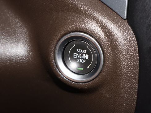 Used 2022 Chevrolet Silverado 1500 RST AWD/4WD image 18