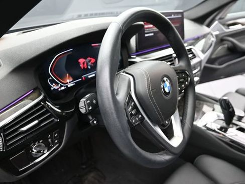 Used 2023 BMW 530i xDrive w/ Premium Package AWD/4WD image 18