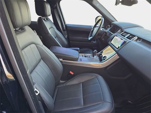 Used 2020 Land Rover Range Rover Sport HSE image 12