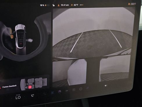 Used 2022 Tesla Model Y Long Range AWD/4WD image 13