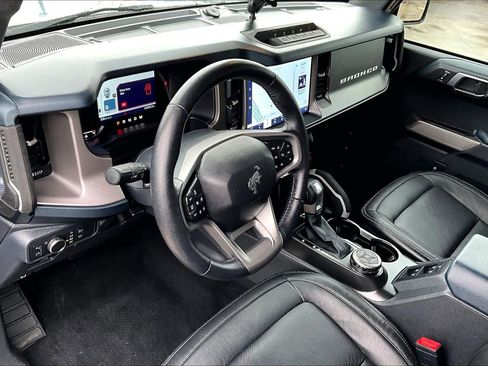 Used 2022 Ford Bronco Outer Banks w/ Sasquatch Package image 17