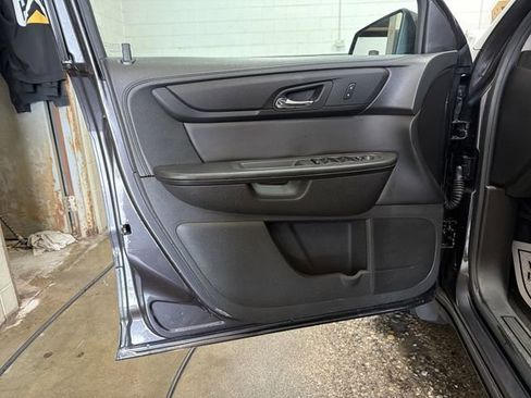 Used 2015 Chevrolet Traverse LT w/ Style and Technology Package AWD/4WD image 13