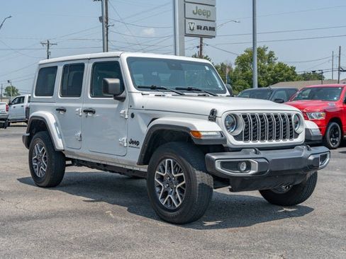 Certified 2025 Jeep Wrangler Unlimited Sahara AWD/4WD image 7