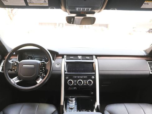 Used 2019 Land Rover Discovery HSE image 35