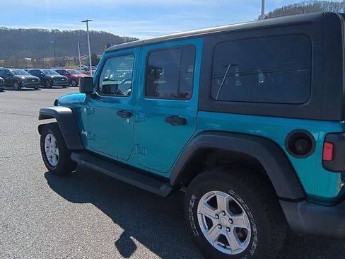Used 2019 Jeep Wrangler Unlimited Sport S image 6