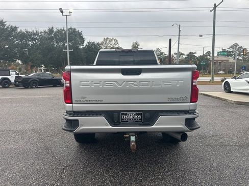 Used 2022 Chevrolet Silverado 2500 High Country w/ Z71 Off-Road Package image 6