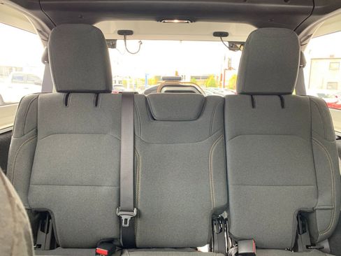 Used 2025 Jeep Wrangler Sahara image 37